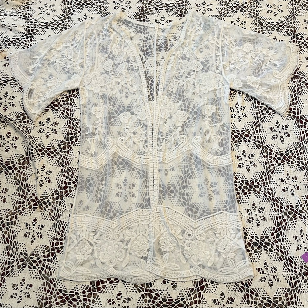Adiva Ivory Floral Lace Bohemian Duster